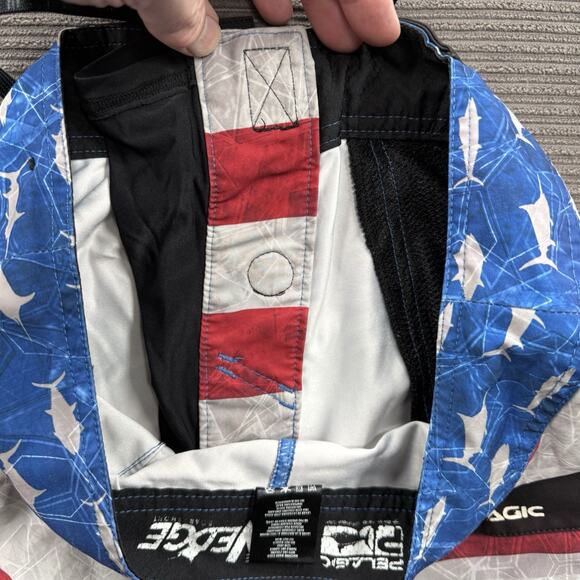 Pelagic The Wedge Board Shorts Men 30 Beach Weekend Vacation Outdoor 10" Inseam - Picture 7 of 8